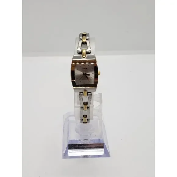 Timex women's watch. Square silver face. SR521SW CELL, M3